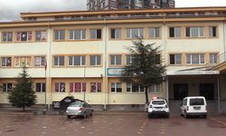 Kayseri'de ortaokulda çıkan kavgada 1 öğrenci bıçakla yaralandı