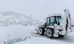 Kahramanmaraş'ta Yüksek Kesimlerde ve İlçelerde Kar Temizliği Devam Ediyor