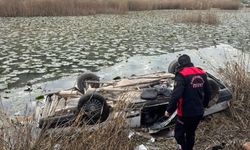 Pazarcık’ta Feci Kaza: Otomobil Gölete Düştü