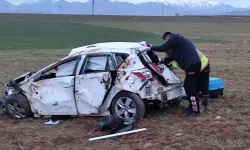 Kahramanmaraş’ta hurdaya dönen araçtan iki kişi sağ kurtarıldı