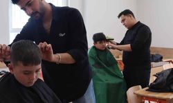 Kahramanmaraş’ta Öğrenciler Yaşlıları ve Çocukları Bayrama Hazırladı