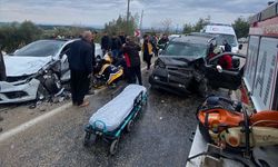 Osmaniye'de otomobil ile hafif ticari araç çarpıştı, 1 kişi öldü, 8 kişi yaralandı