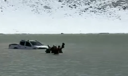 Kahramanmaraş'ta Araçlarıyla Karagöl’e Giren 3 Kişi Göl Ortasında Mahsur Kaldı