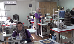 ADEM Kurslarıyla Kadınlar Hem Meslek Öğreniyor Hem De Üretime Katılıyor