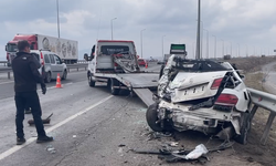 Kayseri'de tırın yol kenarında duran otomobile çarptığı kazada bir kişi yaralandı