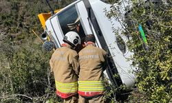 Hatay'da devrilen kamyonun sürücüsü hayatını kaybetti