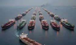 Hürmüz Boğazı Gemi Mezarlığına Döndü