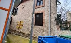 Batı Trakya'da cami duvarına çirkin saldırı!