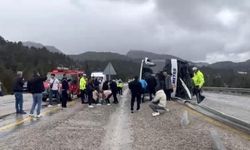 Konya'da yolcu otobüsü devrildi 14 kişi yaralandı