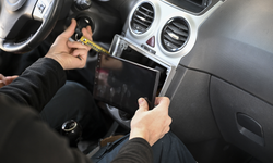 İçişleri Bakanı Uyardı: Araçtaki Ekran ve Ses Sistemlerini Sökün!