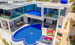 Mahremiyet ve Konforun Buluştuğu Adres: Muhafazakar Villa Tatili