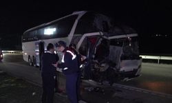 Amasya'da yolcu otobüsü ile tır çarpıştı: 11 yaralı