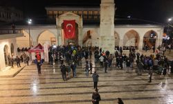 Başkan Görgel Kadir Gecesi'nde Vatandaşlarla Saf Tuttu