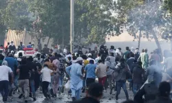 Hamaney’in Ölümü Ortalığı Karıştırdı: Pakistan'da Sokağa Çıkma Yasağı İlan Edildi!