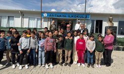 Fatih Terim, Hatay'da depremzede çocuklarla buluştu!