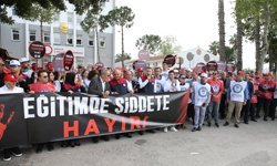 Şanlıurfa ve Kahramanmaraş'taki Okul Saldırıları Protesto Edildi