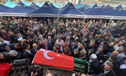 Kahramanmaraş’ta Yürek Yakan Veda: Türk Bayraklarına Sarılı Tabutlar Toprağa Verildi