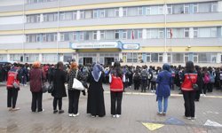 Ayser Çalık Öğrencileri Yeni Okullarına Geçti: 9 Can Gözyaşlarıyla Anıldı