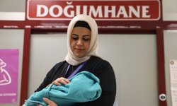 Kahramanmaraş'ta Tuğba ebe 17 yıldır bebeklerin "ilk nefesine" şahitlik ediyor