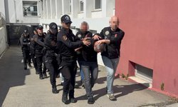 Adana'da 703 bin 43 sentetik ecza ele geçirilen operasyonda 7 zanlı tutuklandı