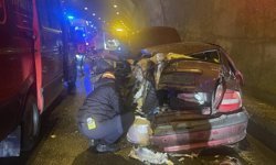 Bolu Dağı Tüneli'nde Feci Kaza: Tır, Arızalanan Otomobile Çarptı, 5 Kişi Yaralandı!