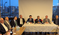 Gelecek Partisi Genel Başkanı Davutoğlu Kahramanmaraş'taki saldırıda hayatını kaybedenlerin ailelerini ziyaret etti