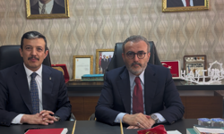 Mahir Ünal : “Siyaset Milletle Yapılır”