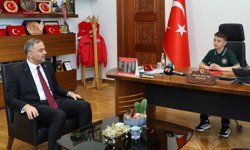 Başkan Toptaş Koltuğunu 23 Nisan'da Halil Sami’ye Devretti