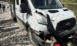 Hatay'da kamyonetle çarpışan motosikletteki 1 kişi öldü, 1 kişi yaralandı
