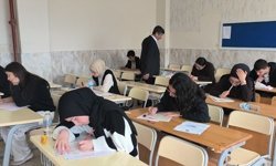 Mersin'de öğrenciler umre ödülü için yarıştı