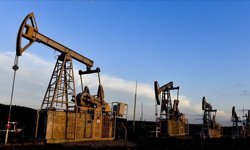 ABD-İran Görüşmelerinin Ardından Petrolde Yeni Kriz: Fiyatlar 100 Doları Aştı!