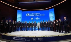 İstanbul’da Katılım Finans Zirvesi: Mehmet Ali Akben’den Ekonomiye Güven Mesajı!