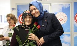 AK Parti Genel Başkan Yardımcısı Kaya'dan Huzurevine Anneler Günü Ziyareti