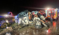 Uşak'ta zincirleme trafik kazasında 4 kişi hayatını kaybetti