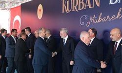 Kahramanmaraş protokolü, bayram programında vatandaşlarla bir araya geldi