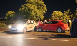 Kilis'te 2 otomobilin çarpıştığı kazada 4 kişi yaralandı