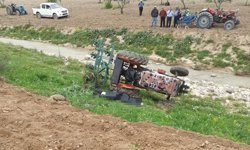 Kilis'te devrilen traktörün sürücüsü öldü