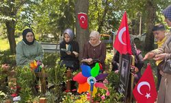 Ailelerden Adnan Göktürk Yeşil'in kabrine ziyaret