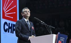 Özgür Özel, CHP Grup Başkanı seçildi