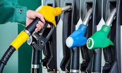 Araç Sahiplerine Gece Yarısı Müjdesi: Benzin, Motorin ve LPG'de İndirim Beklentisi!