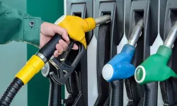 Benzine Şok İndirim Geliyor! Pompa Fiyatları Yeniden Değişiyor