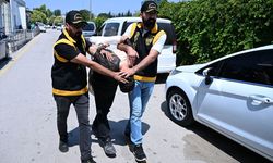 Adana'da yolda yürüyen kadını bıçaklayan zanlı tutuklandı