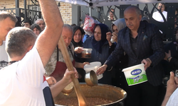 Necip Fazıl Mahallesi’nde Aşure Programı Yoğun İlgi Gördü