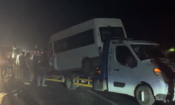 Şanlıurfa'da minibüs ile arazözün çarpıştığı kazada 8 kişi yaralandı