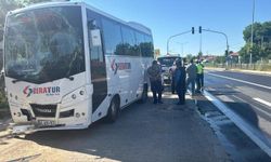 Kırşehir'de iki işçi servisi çarpıştı: 42 kişi yaralandı