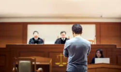 Adana'da anne ve kızını öldürdüğü iddia edilen firari sanığa 2 kez müebbet talebiyle dava açıldı