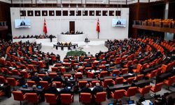 TBMM'de Sandalye Dağılımı Değişti! AK Parti Güçlenirken CHP'nin Vekil Sayısı Azaldı