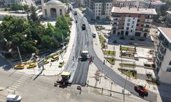 Zübeyde Hanım Caddesi’nde Son Kat Asfalt Serimine Geçildi