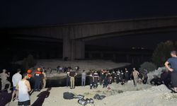 Fırat Nehri'nde Panik! Suyun Yükselmesiyle Mahsur Kalan 26 Kişi Kurtarıldı