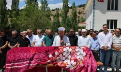Bolu'daki otobüs kazasında hayatını kaybeden kişi Kahramanmaraş'ta toprağa verildi